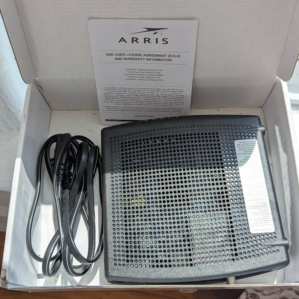 ARRIS Surfboard  TM822R Internet & Voice Modem - Download Speed: 343 Mbps